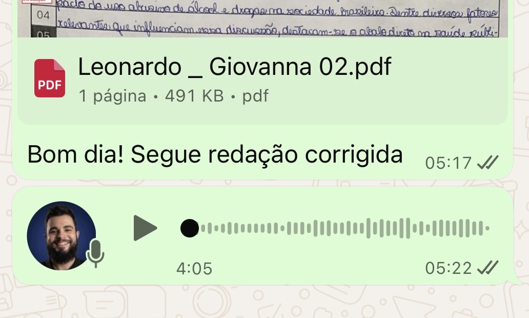 Print do WhatsApp com a redação corrigida em PDF e o áudio de feedback enviado pelo professor