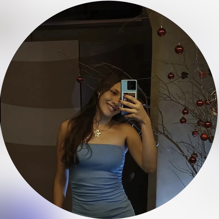 Camila Veloso